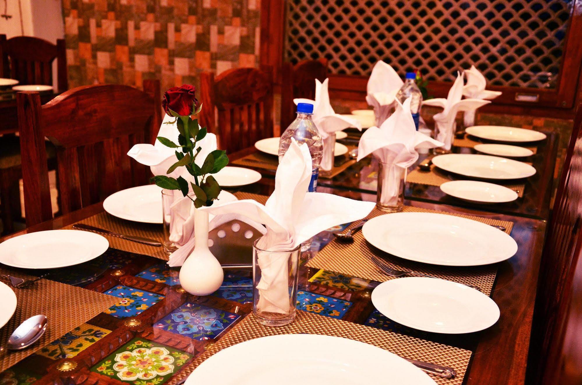 Hotel The Jal Mahal 4*