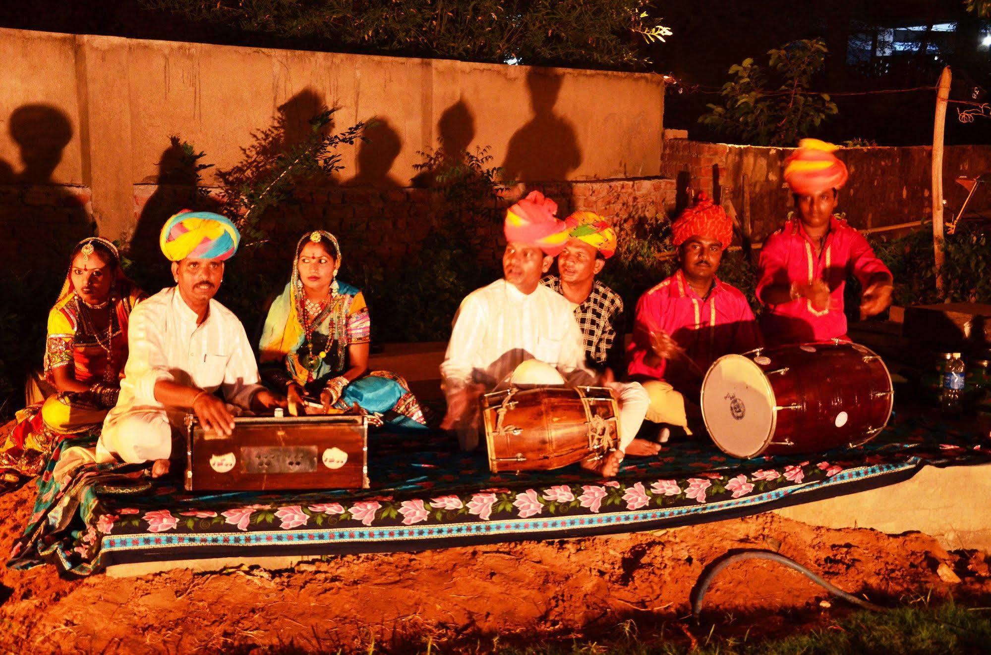The Jal Mahal 4* Jaipur
