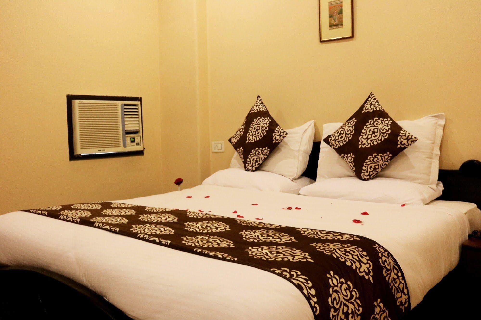 Fabhotel Amer Heritage Hotel 3*