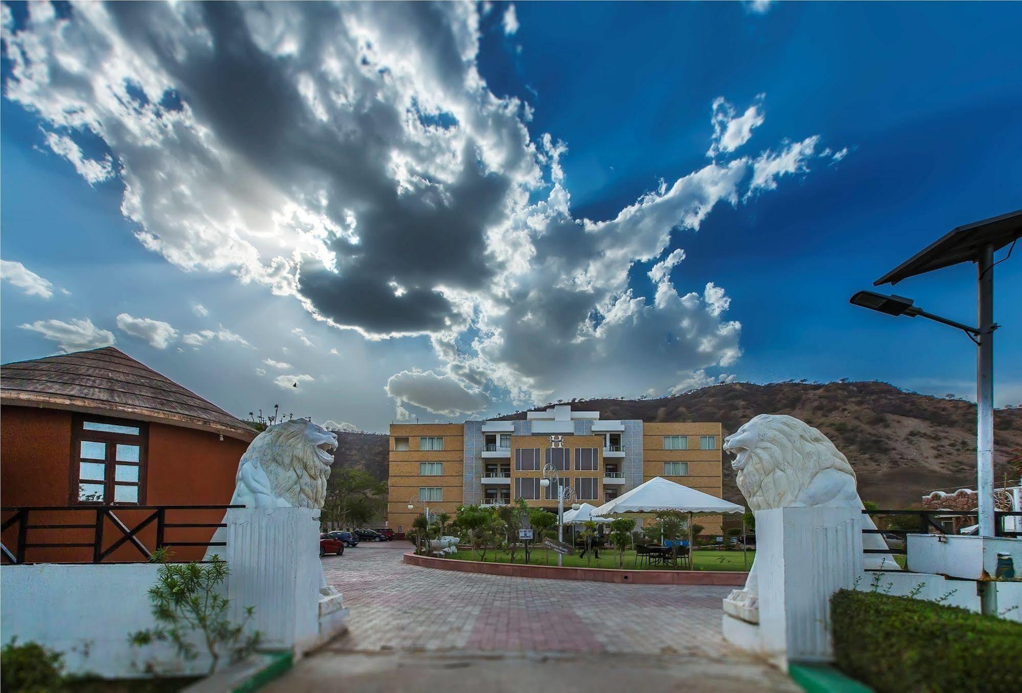 Heiwa Heaven Resort 4*