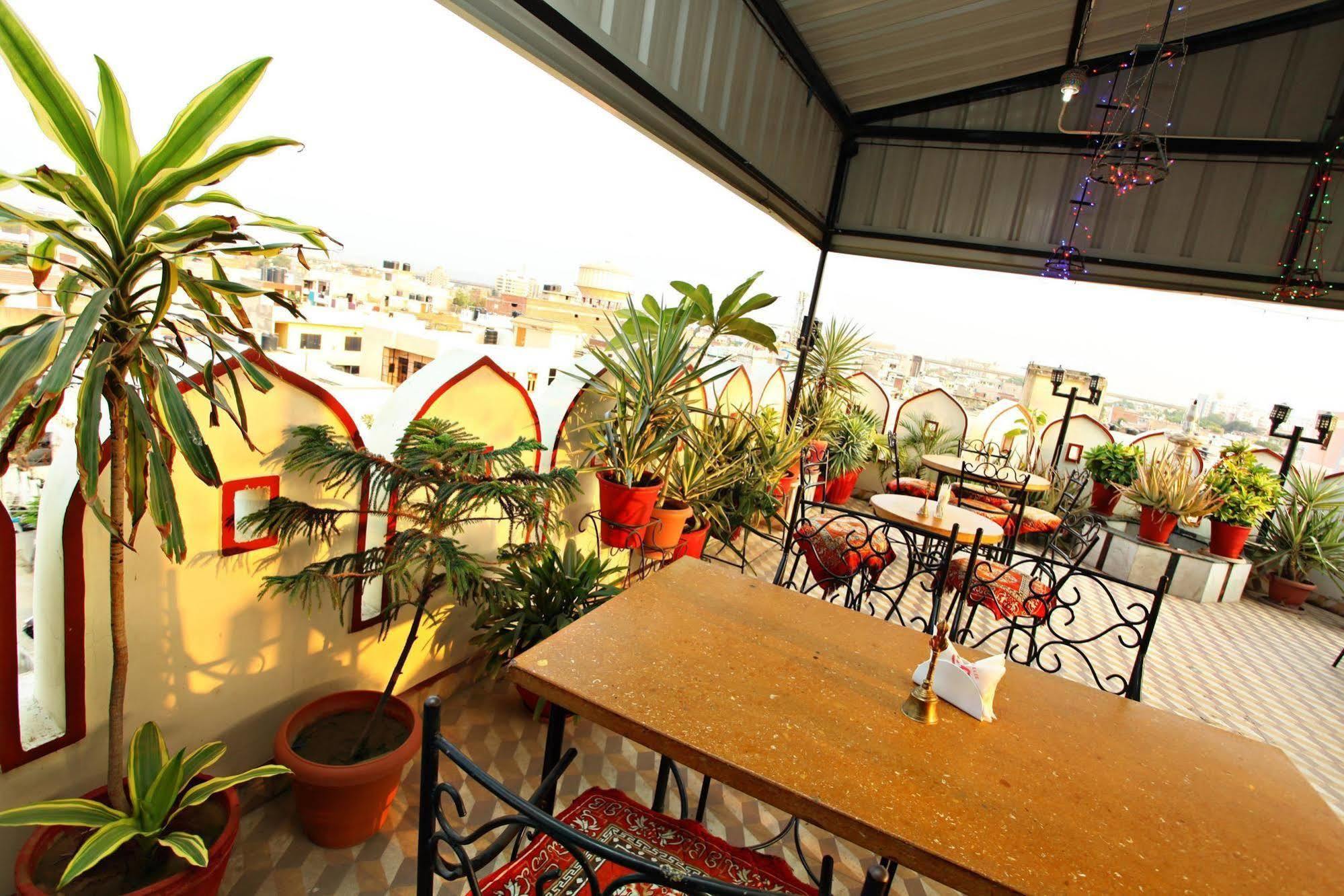 Oyo Nbc Hasanpura Road Hotel Jaipur