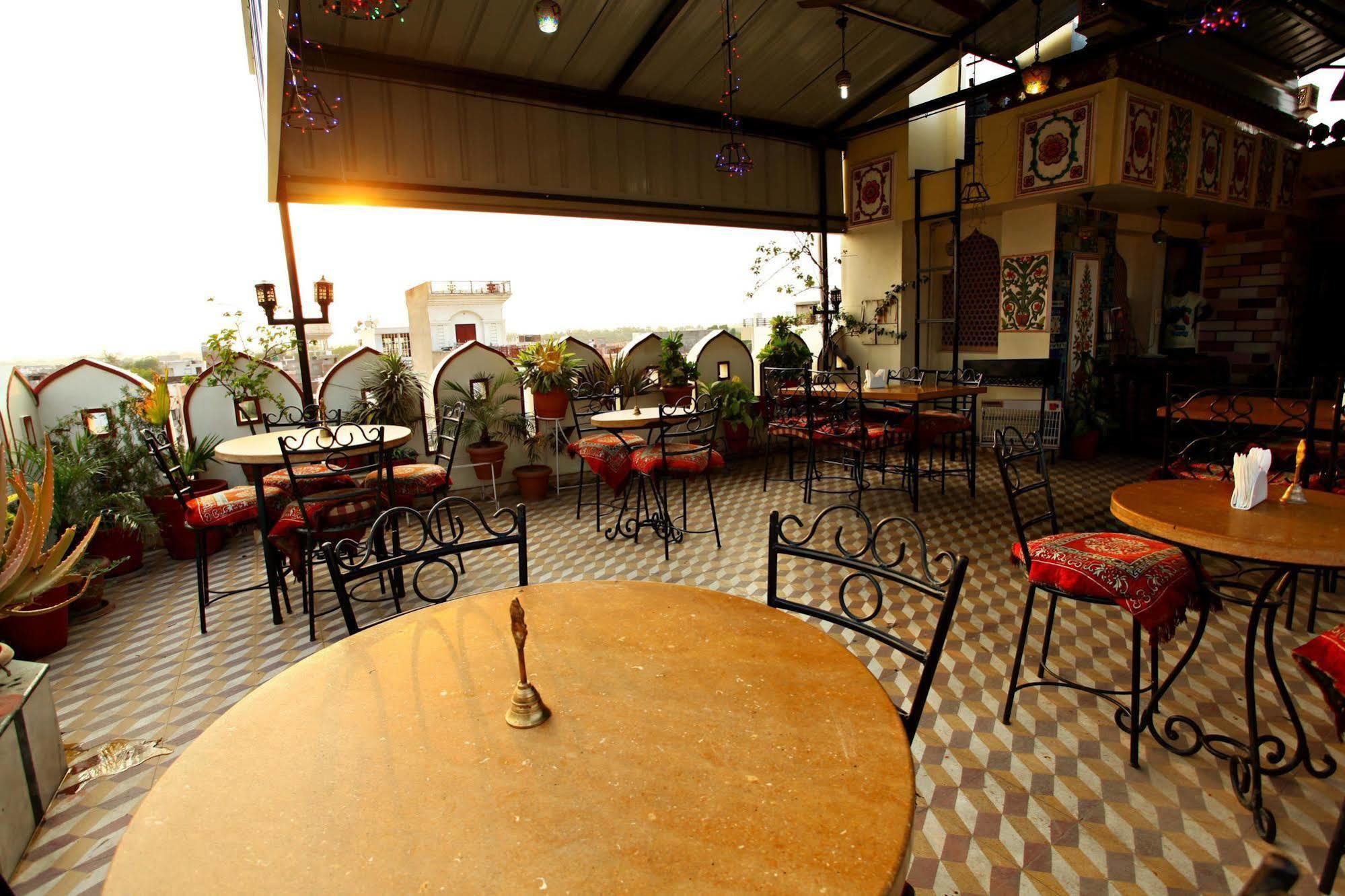 Oyo Nbc Hasanpura Road