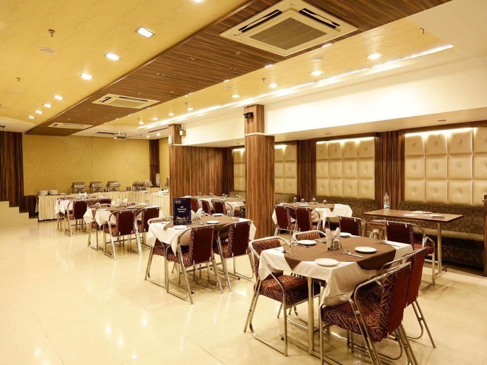 Hotel Oyo Premium Airport Extension