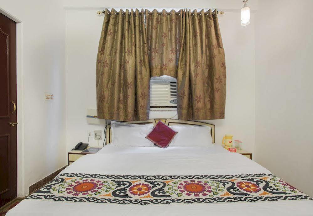 Oyo Raja Park 3*