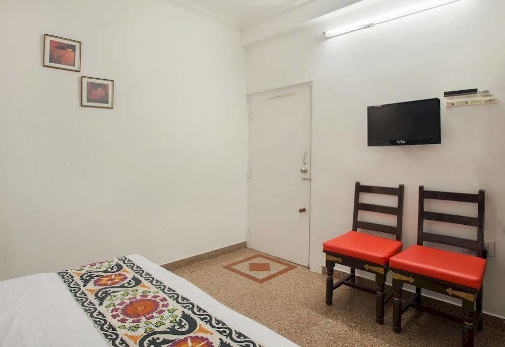 Oyo Raja Park Hotel Jaipur