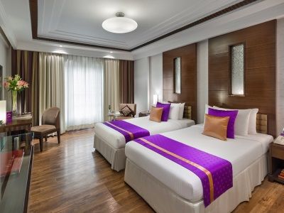 Park Regis Hotel 4*