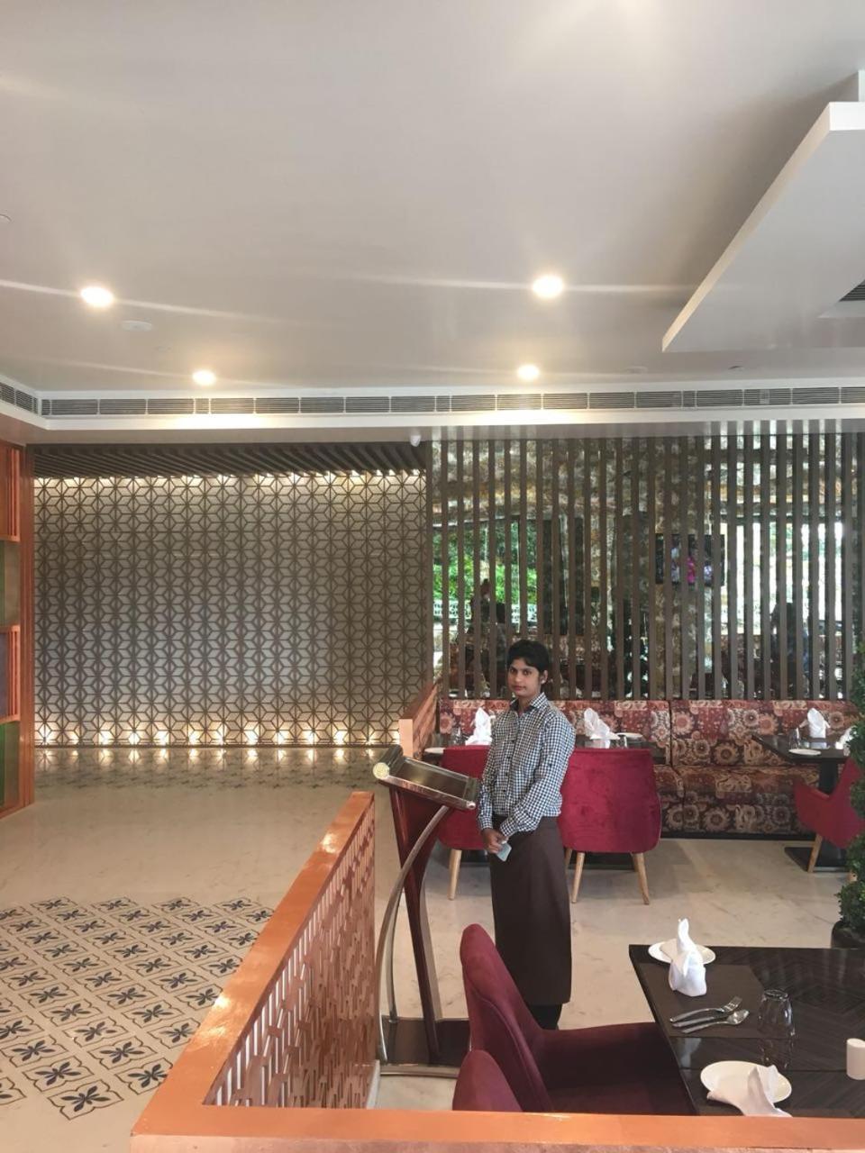 Days Tonk Road By Wyndham Jaipur