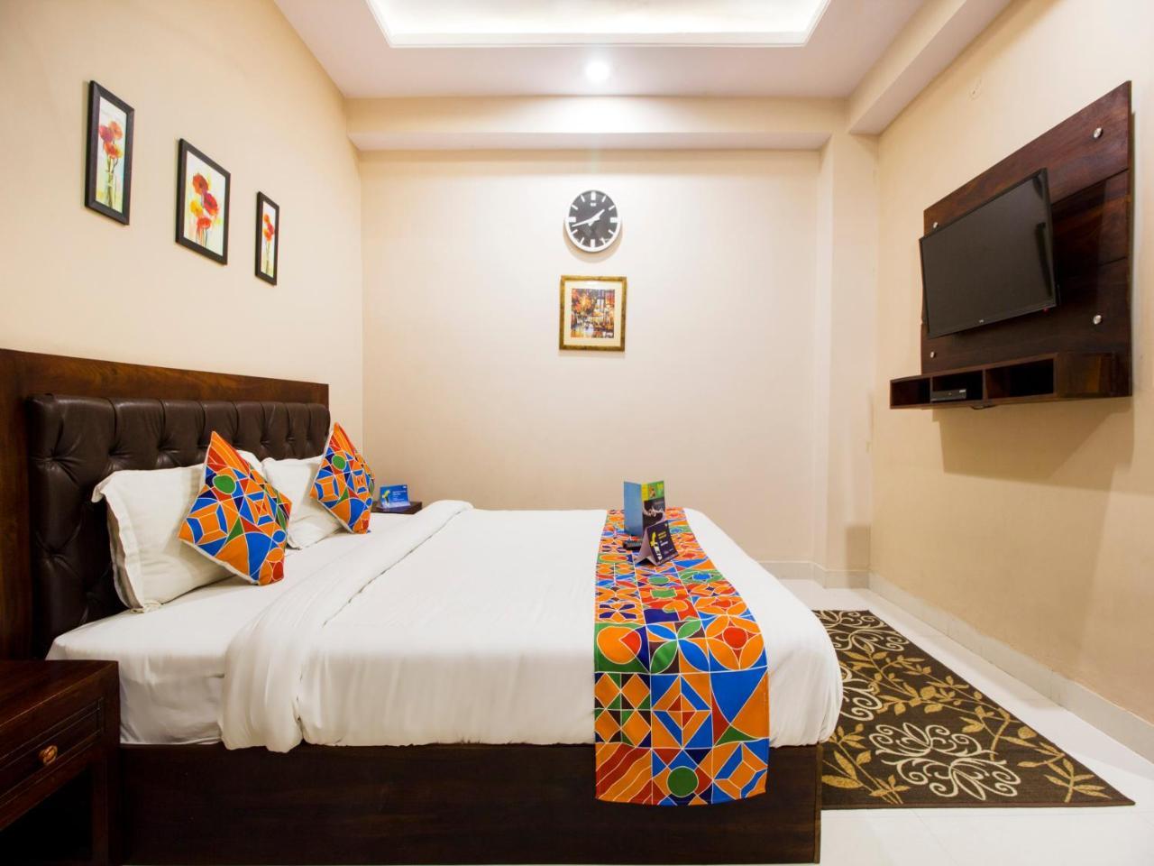 Hotel Fabexpress Travelers