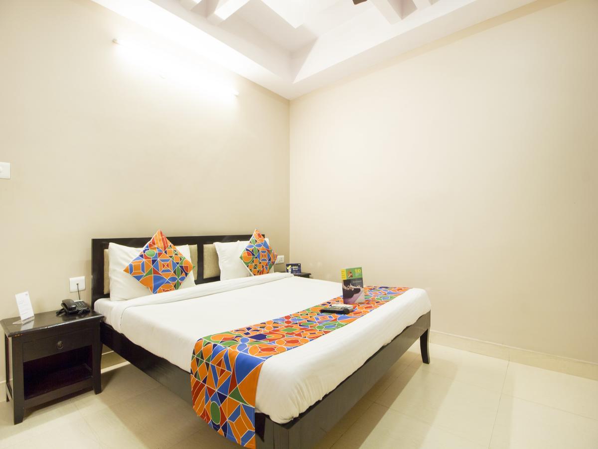 Hotel Fabexpress Travelers