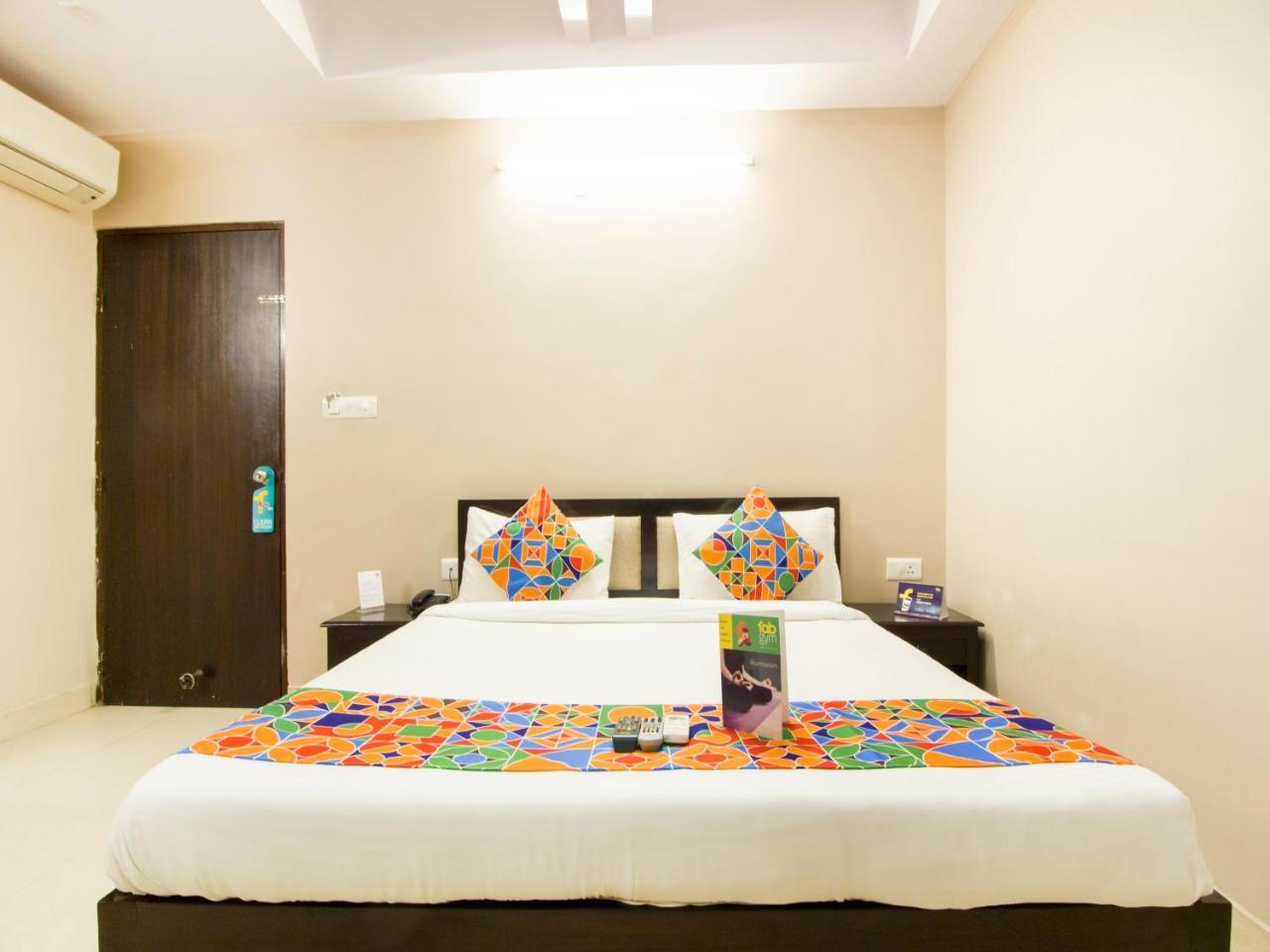 Fabexpress Travelers Hotel Jaipur