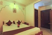 Gulab Garh 3*