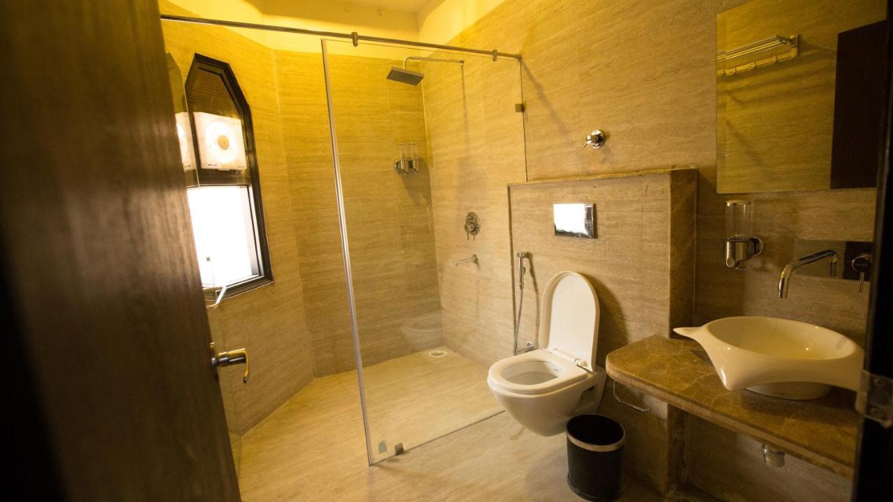 Hotel White Mushroom - V 3*