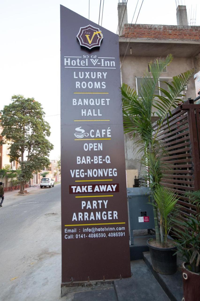 White Mushroom - V Jaipur