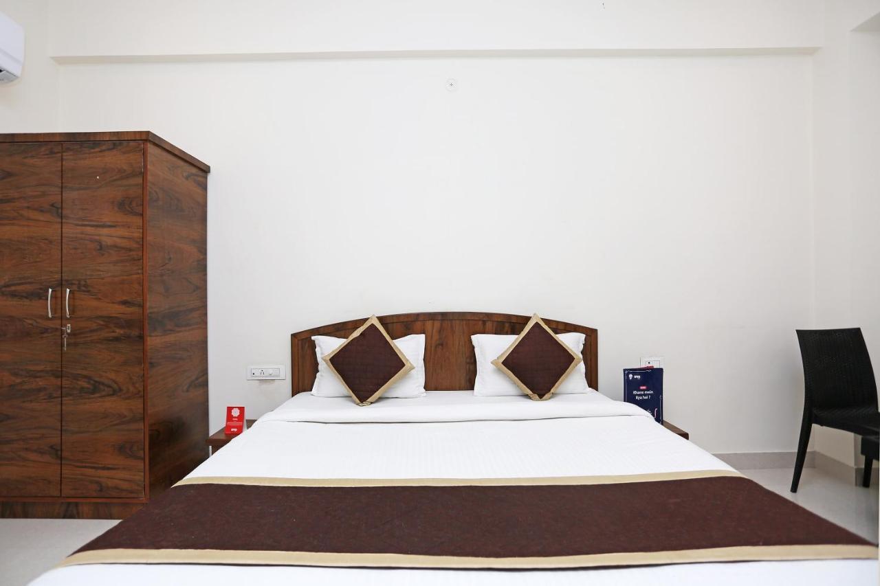 Hotel Oyo 8425 Shiv Palace 3*