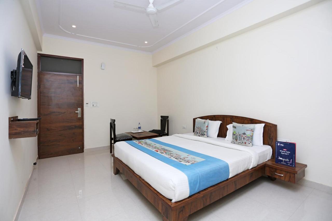Hotel Oyo 8425 Shiv Palace 3*