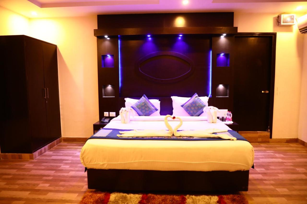 Hotel Om Palace Ajmer Road