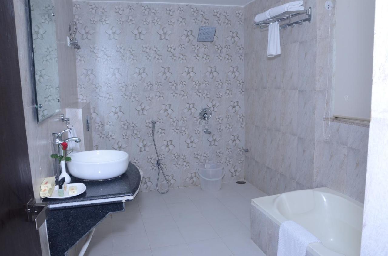 Hotel Om Palace Ajmer Road