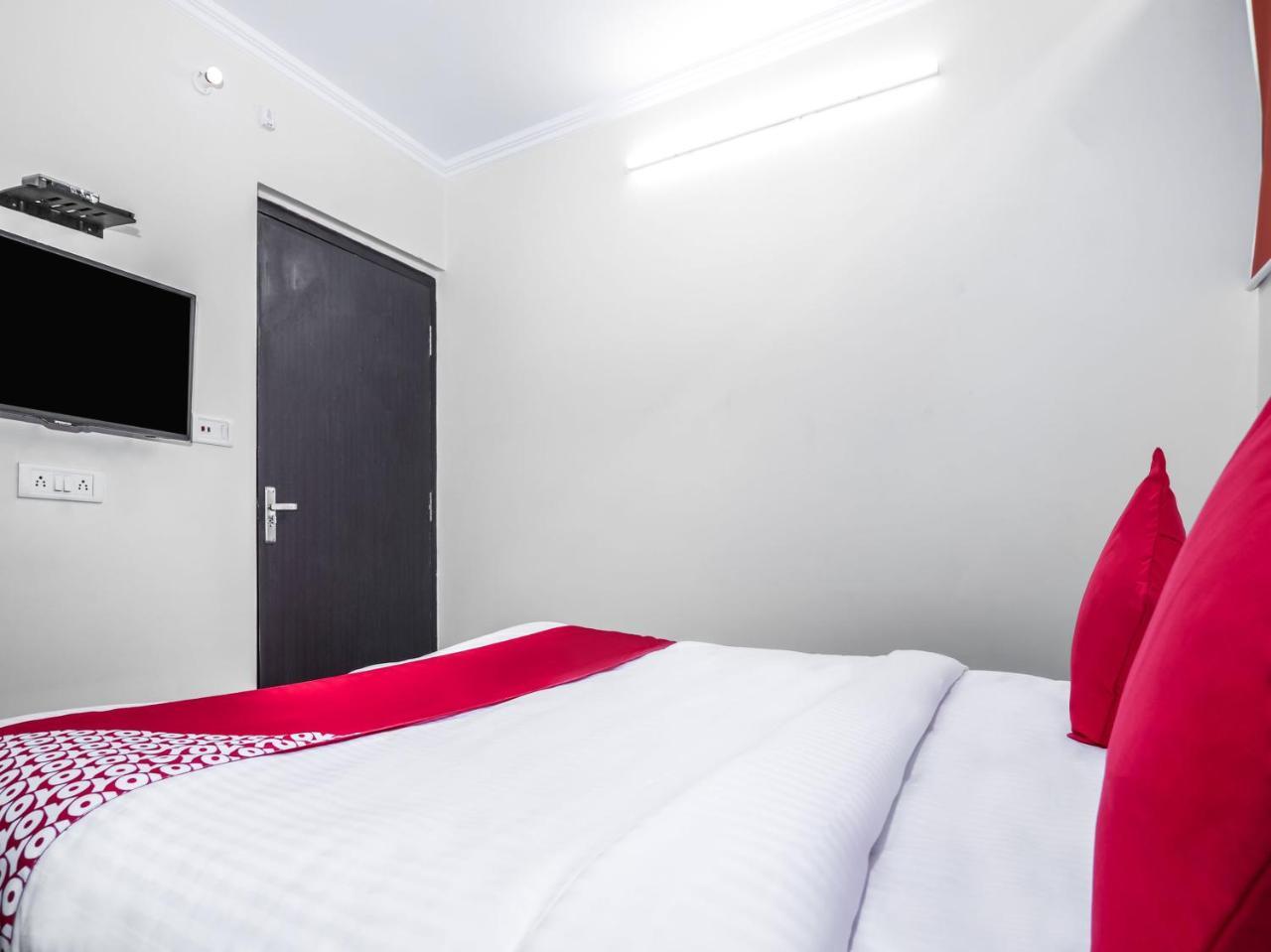Hotel Oyo 15154 Rock On