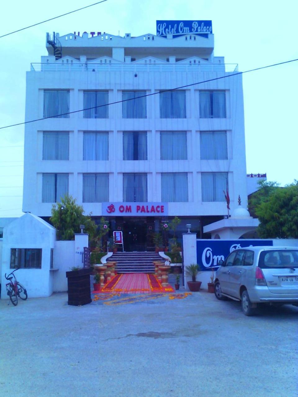 Om Palace Ajmer Road 3*