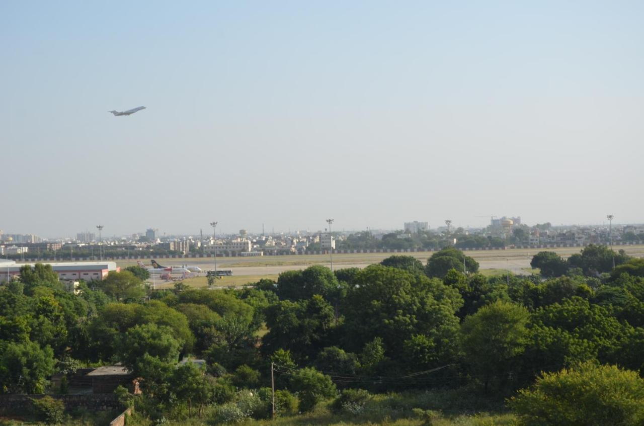 Mojo M -airport Boutique 3* Jaipur
