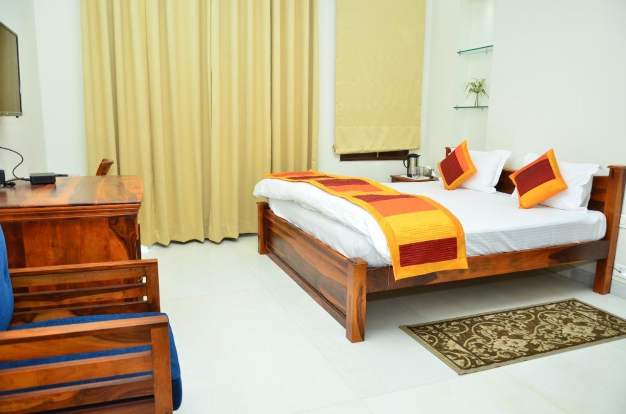 Mojo M -airport Boutique Hotel 3*