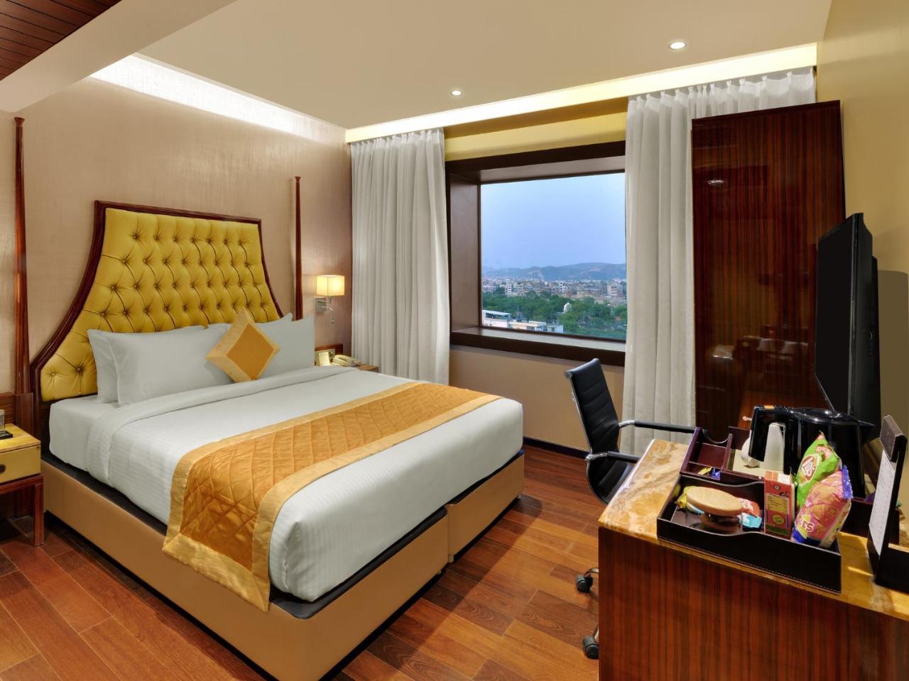 The Fern Residency, 4* Jaipur