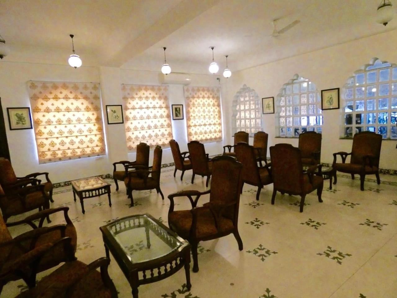 Heritage Khandwa Haveli Hotel