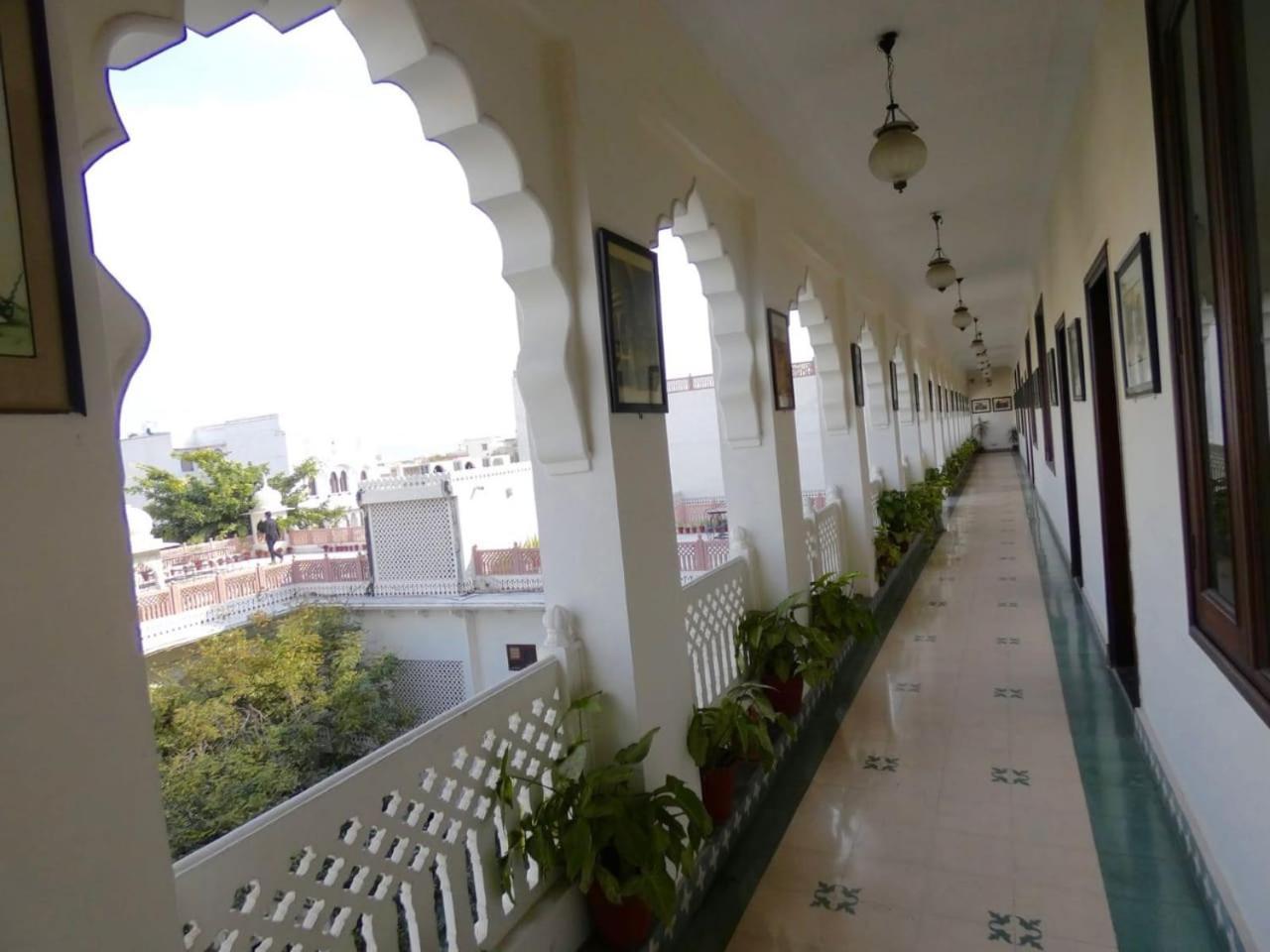 Heritage Khandwa Haveli Hotel