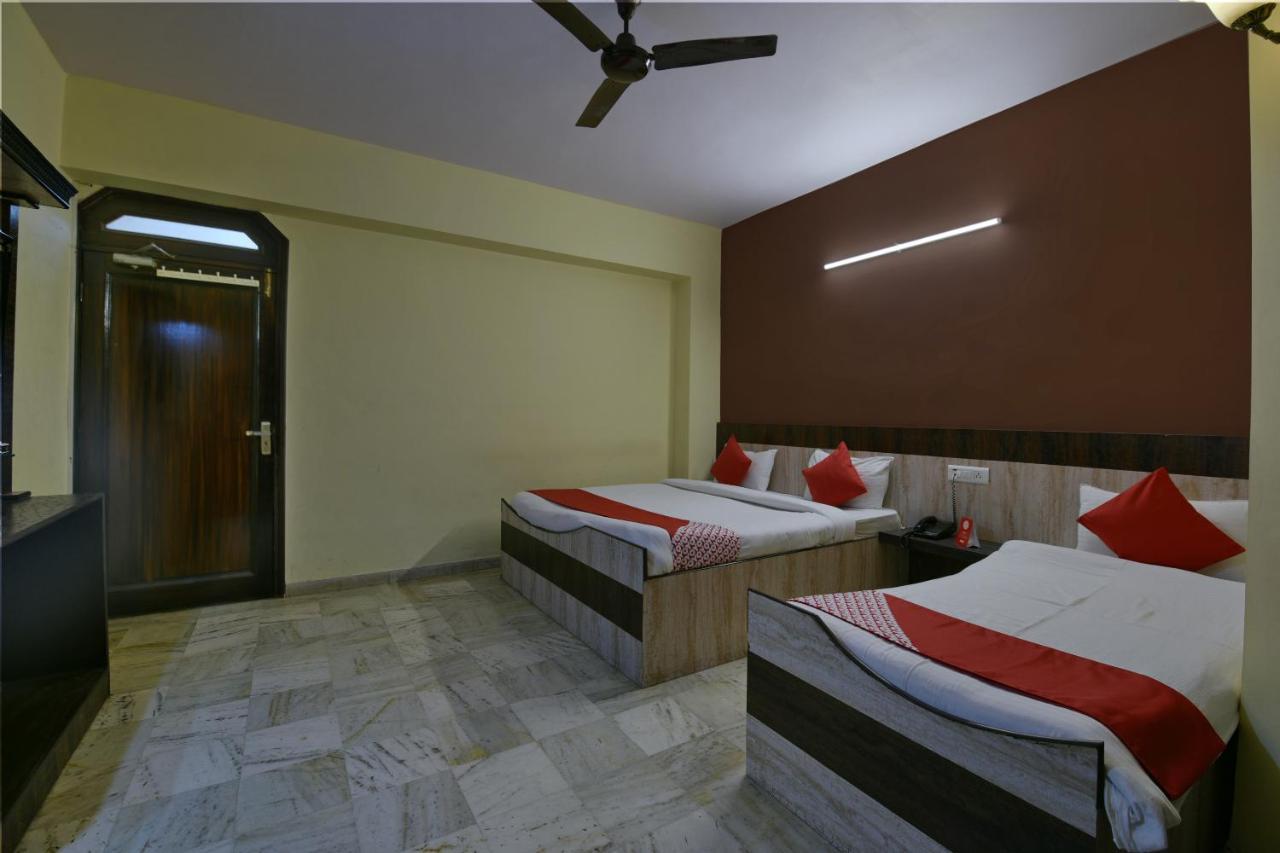 Oyo 652 Anokhi Palace Hotel