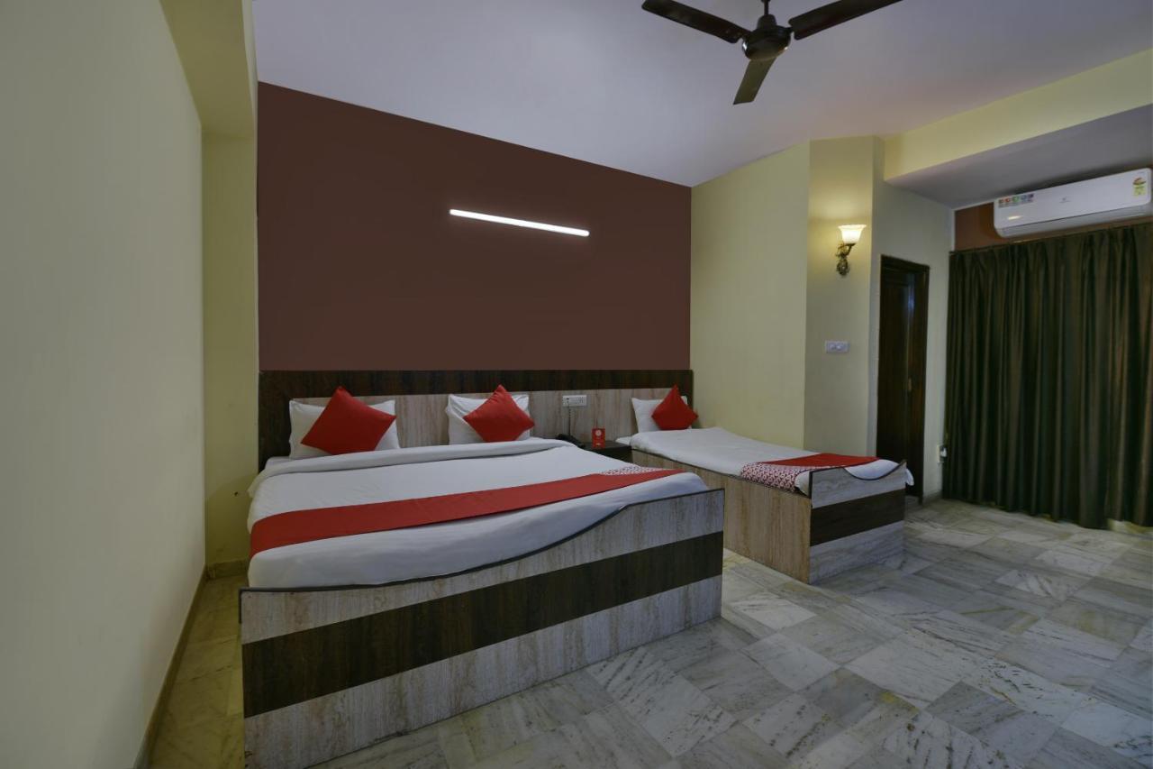 Oyo 652 Anokhi Palace 2*