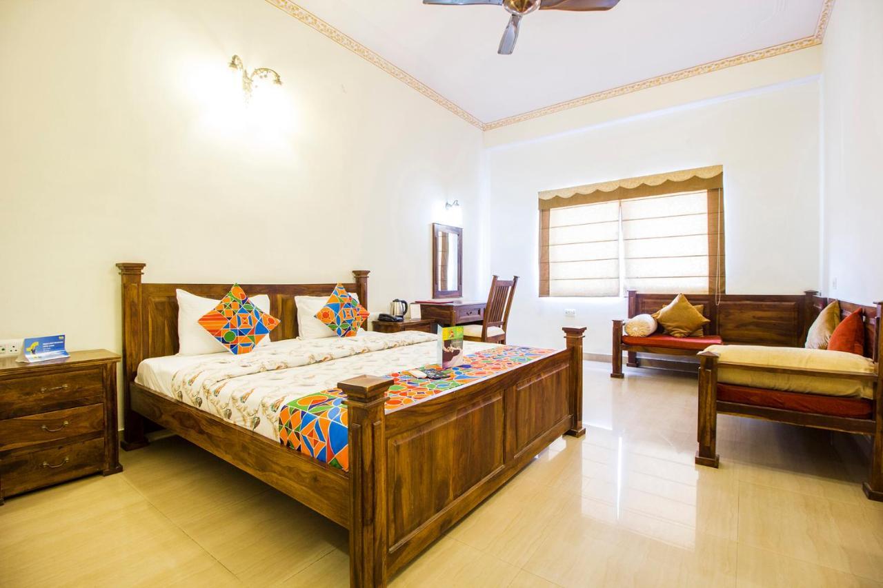 Hotel Raj Kothi Airport
