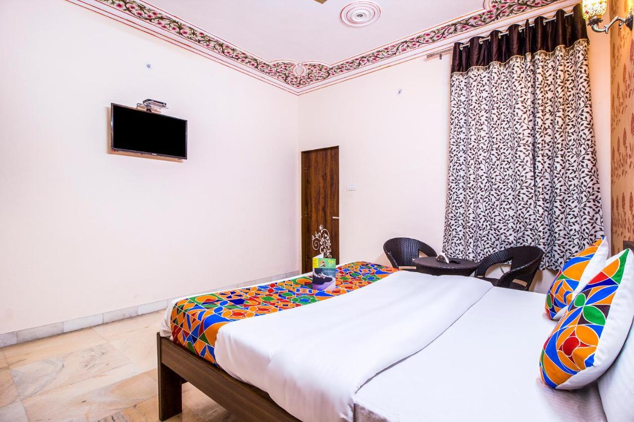 Fabhotel White Palace Amer Road Hotel 3*