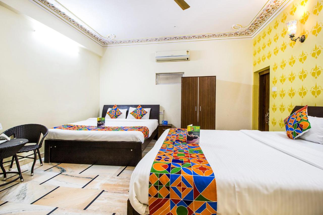 Fabhotel White Palace Amer Road