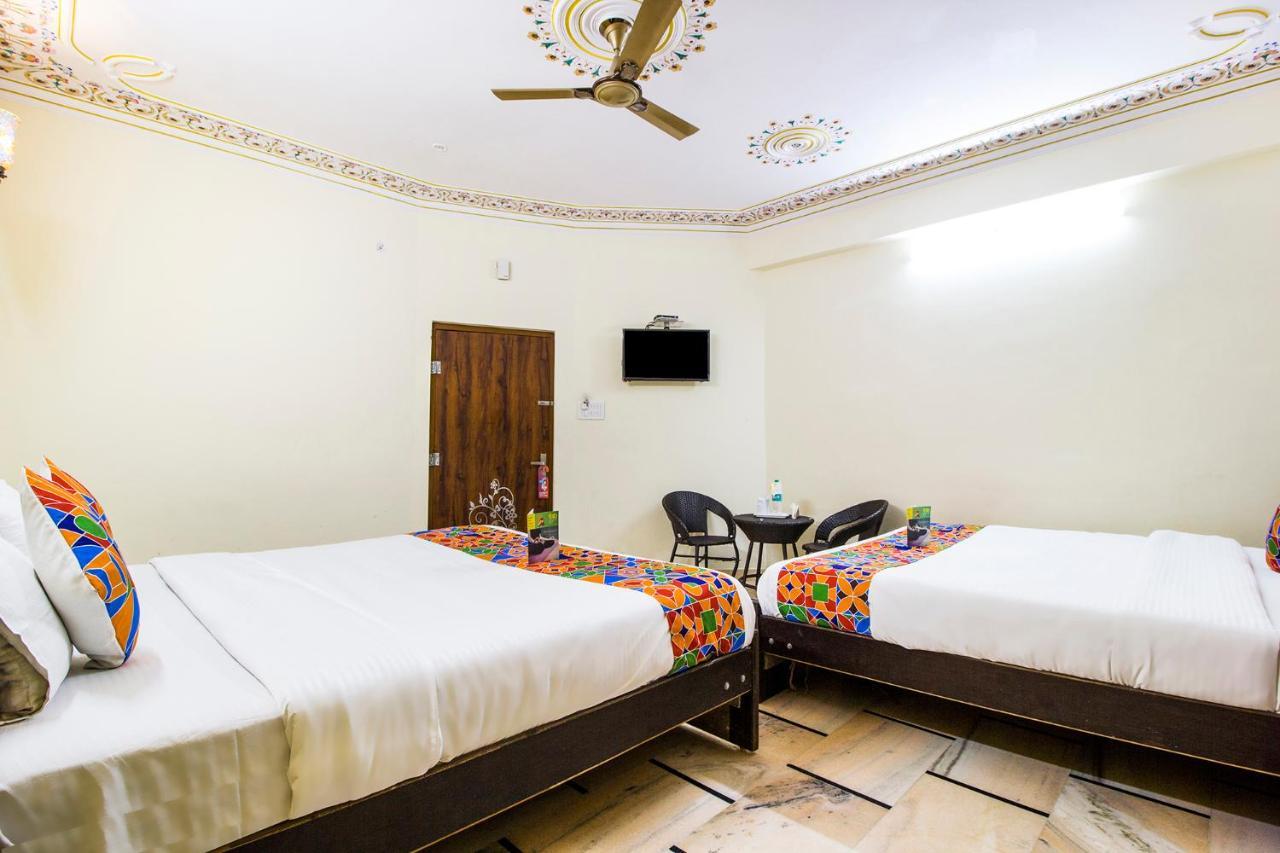 Fabhotel White Palace Amer Road Hotel 3*