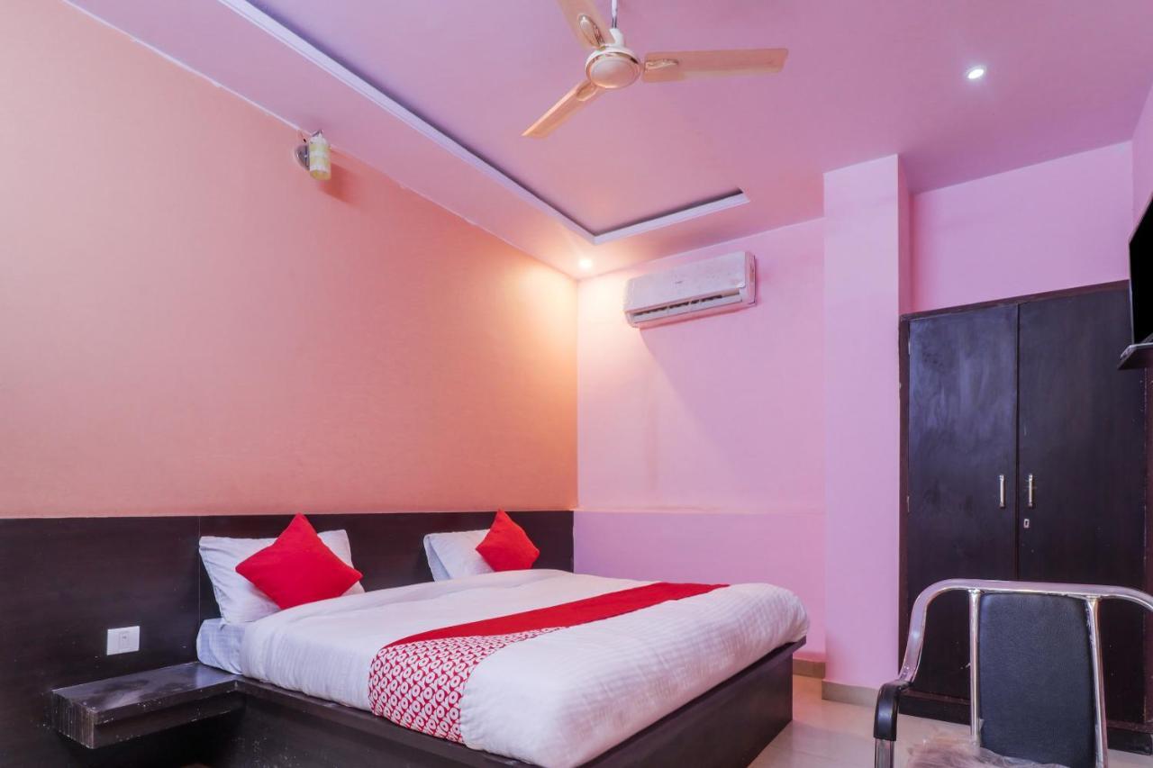 O Shivam Palace 3*