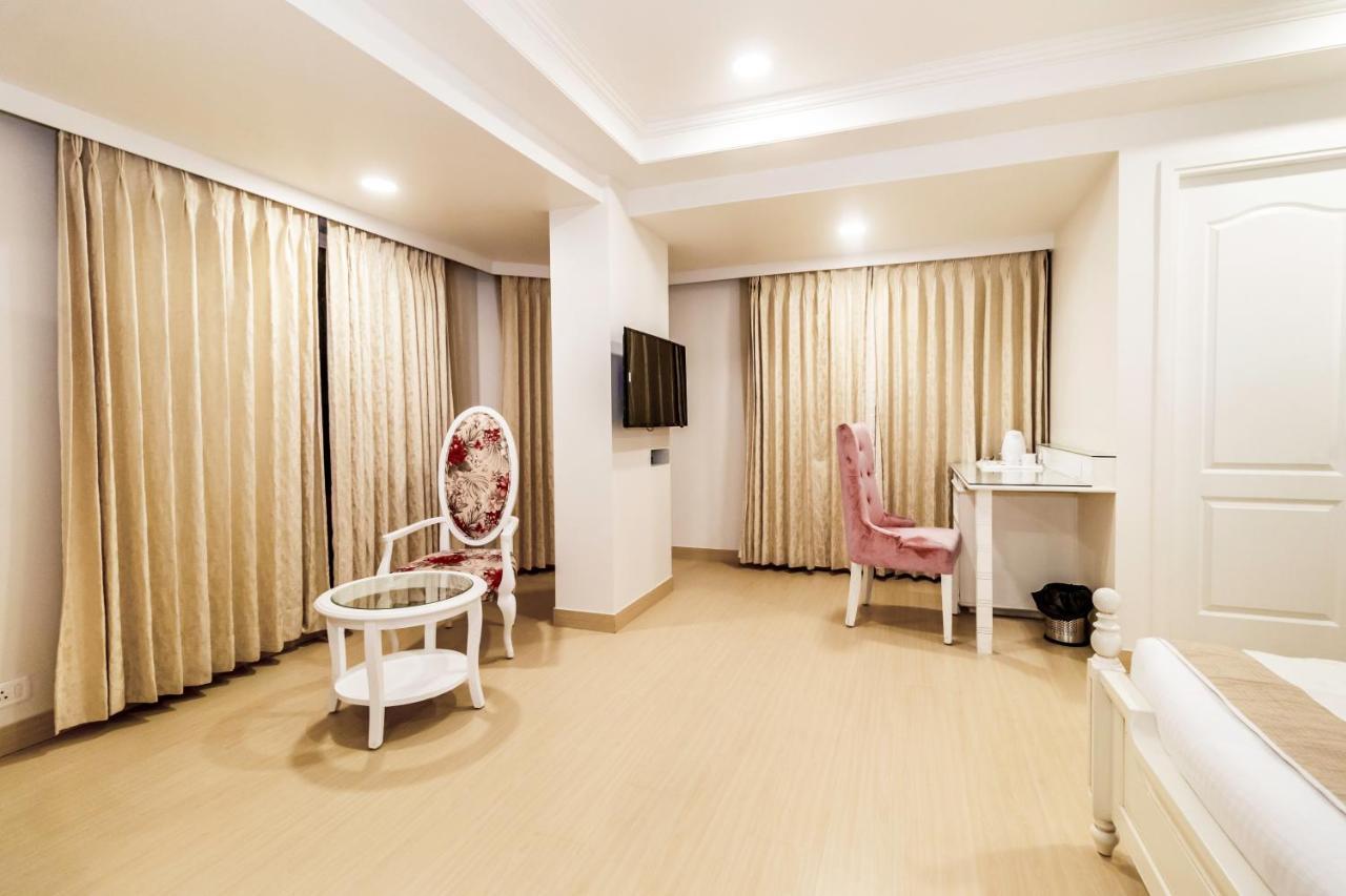 Hotel Cygnett Lite Grand, 4*