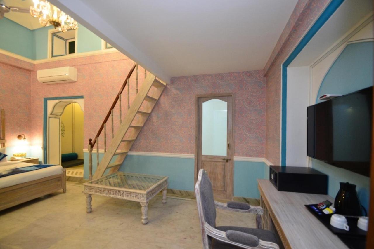 Nirbana Palace - A Heritage And Resort