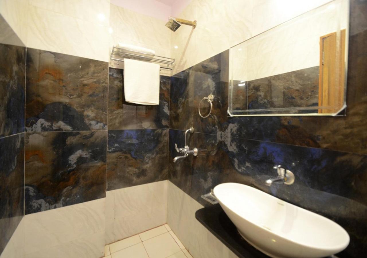 Metro Hotel 3*