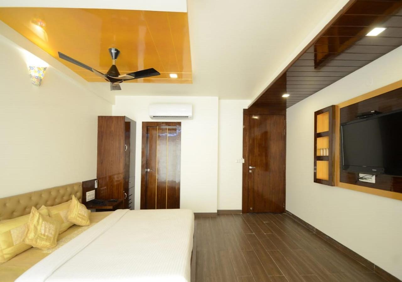 Metro Hotel