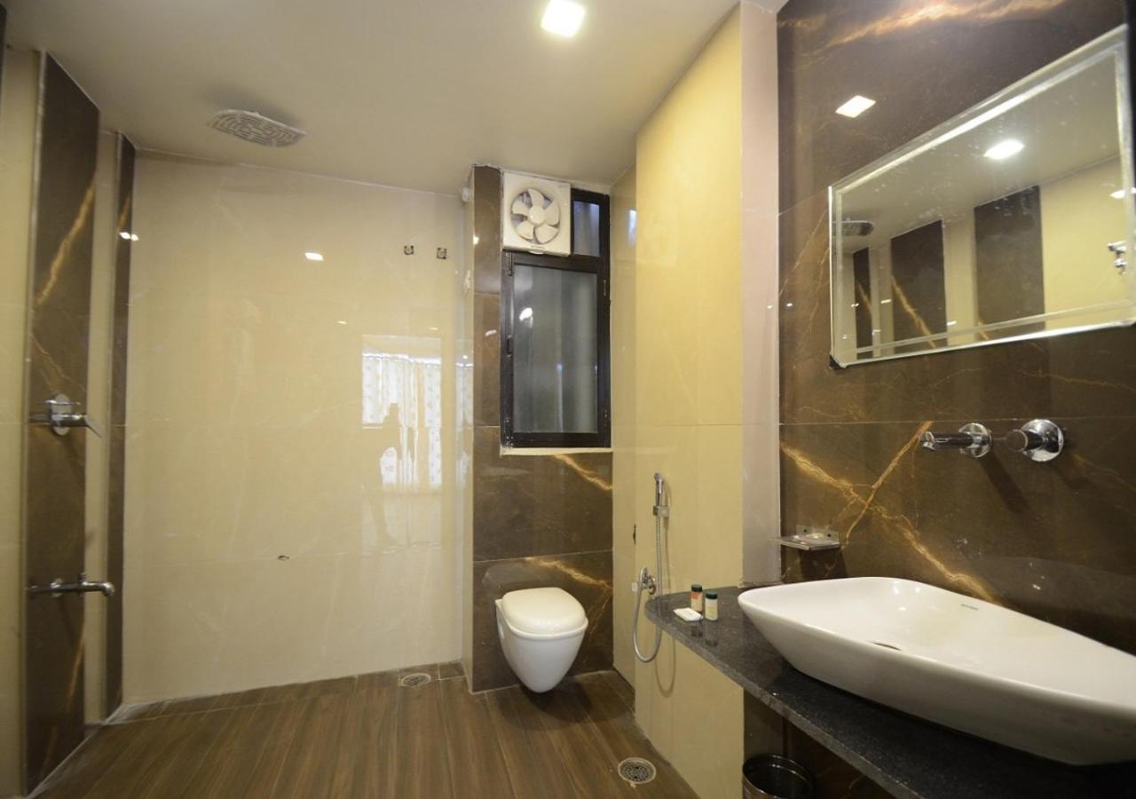 Metro Hotel