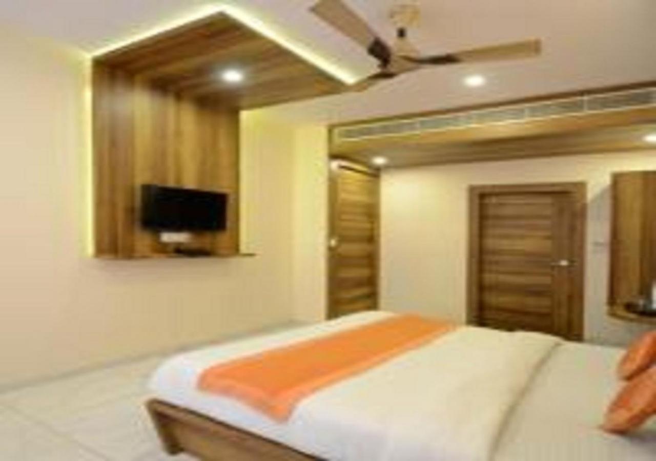 Metro Hotel