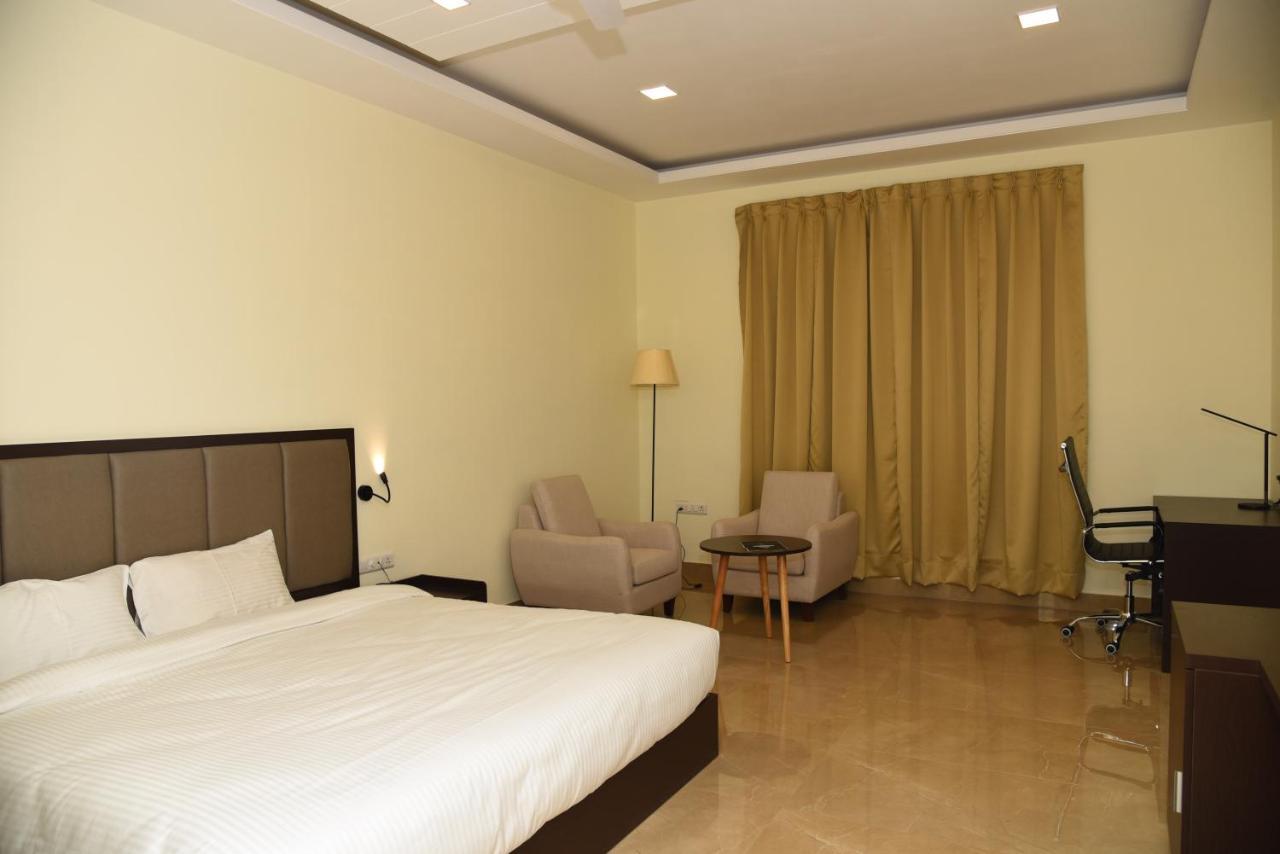 Shubham Hotel