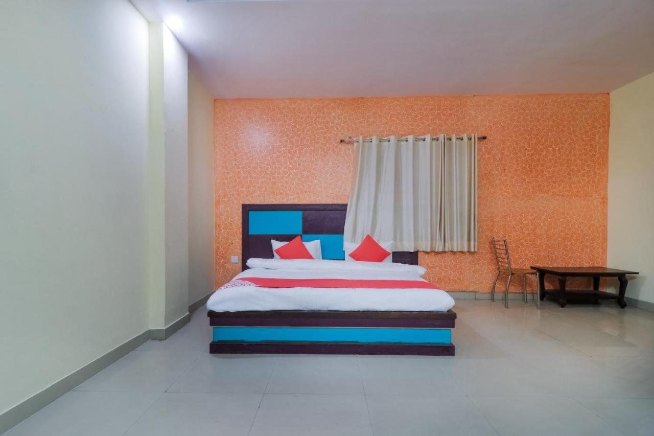 Oyo 24575 Prabhu 3*