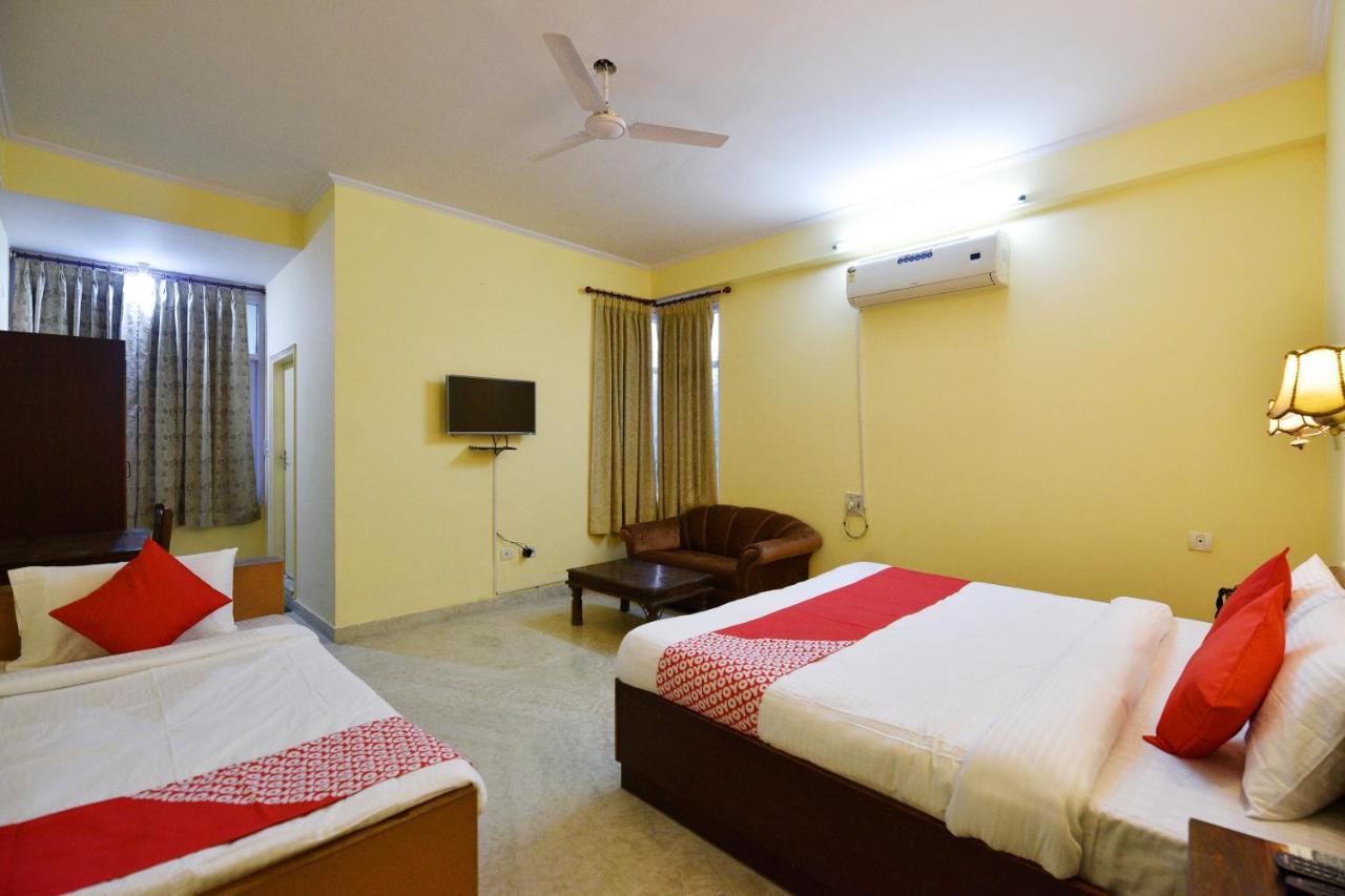 Hotel Oyo 23108 Bagga 3*