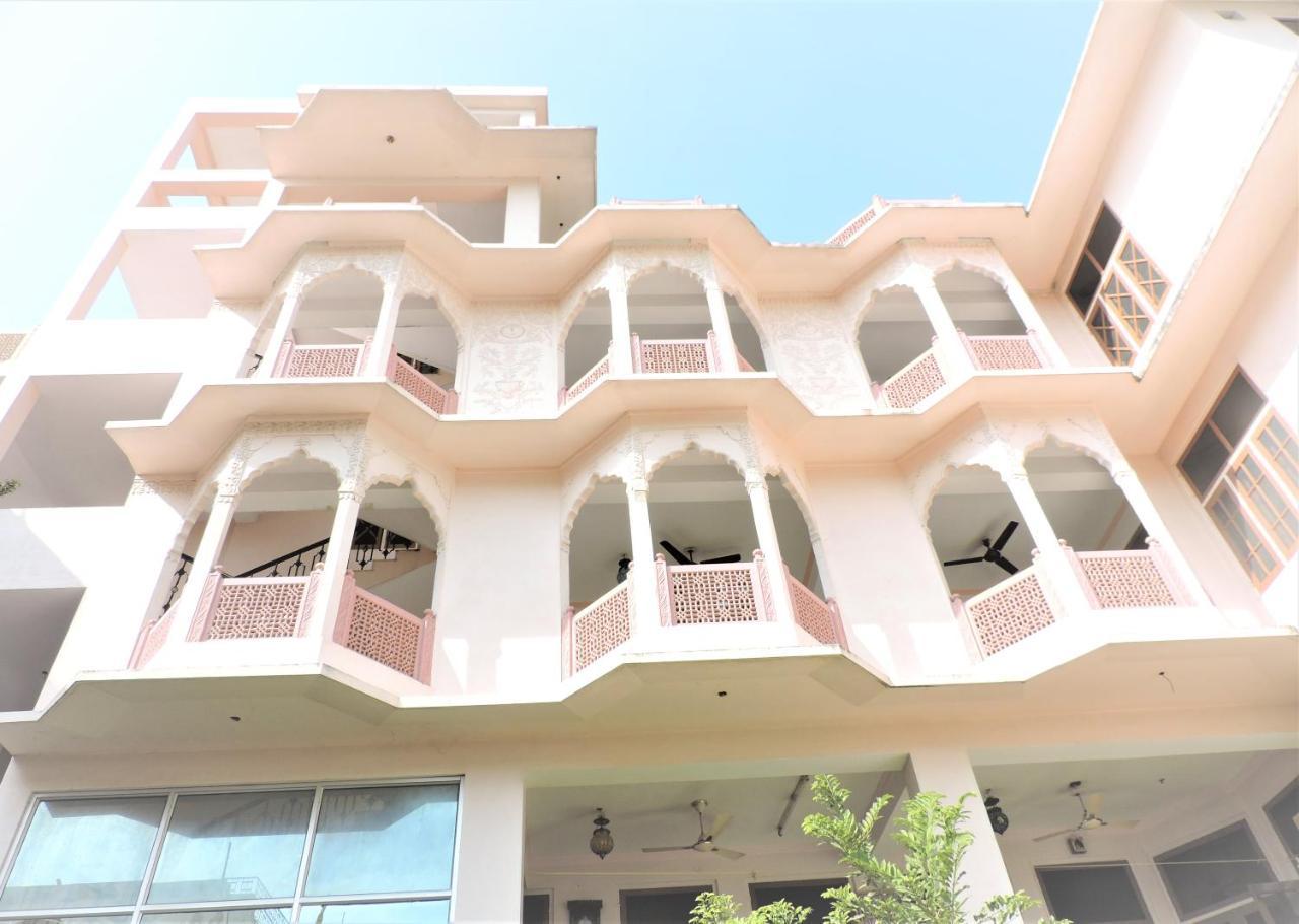 Karni Niwas Hotel