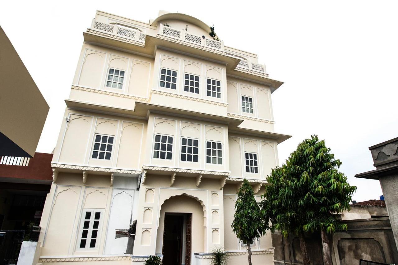 Oyo 18308 Kishanpur Haveli Hotel
