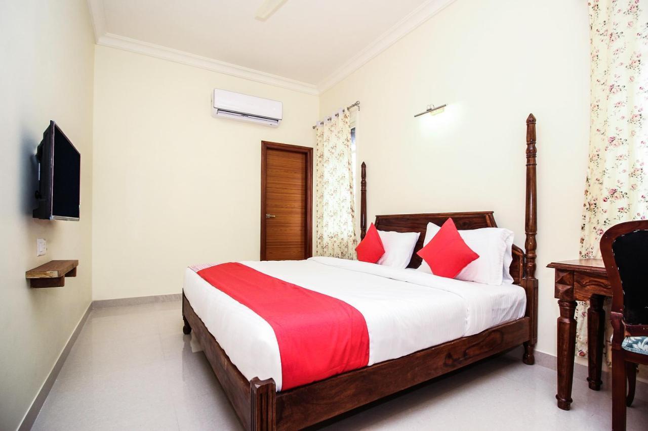 Oyo 18308 Kishanpur Haveli Hotel