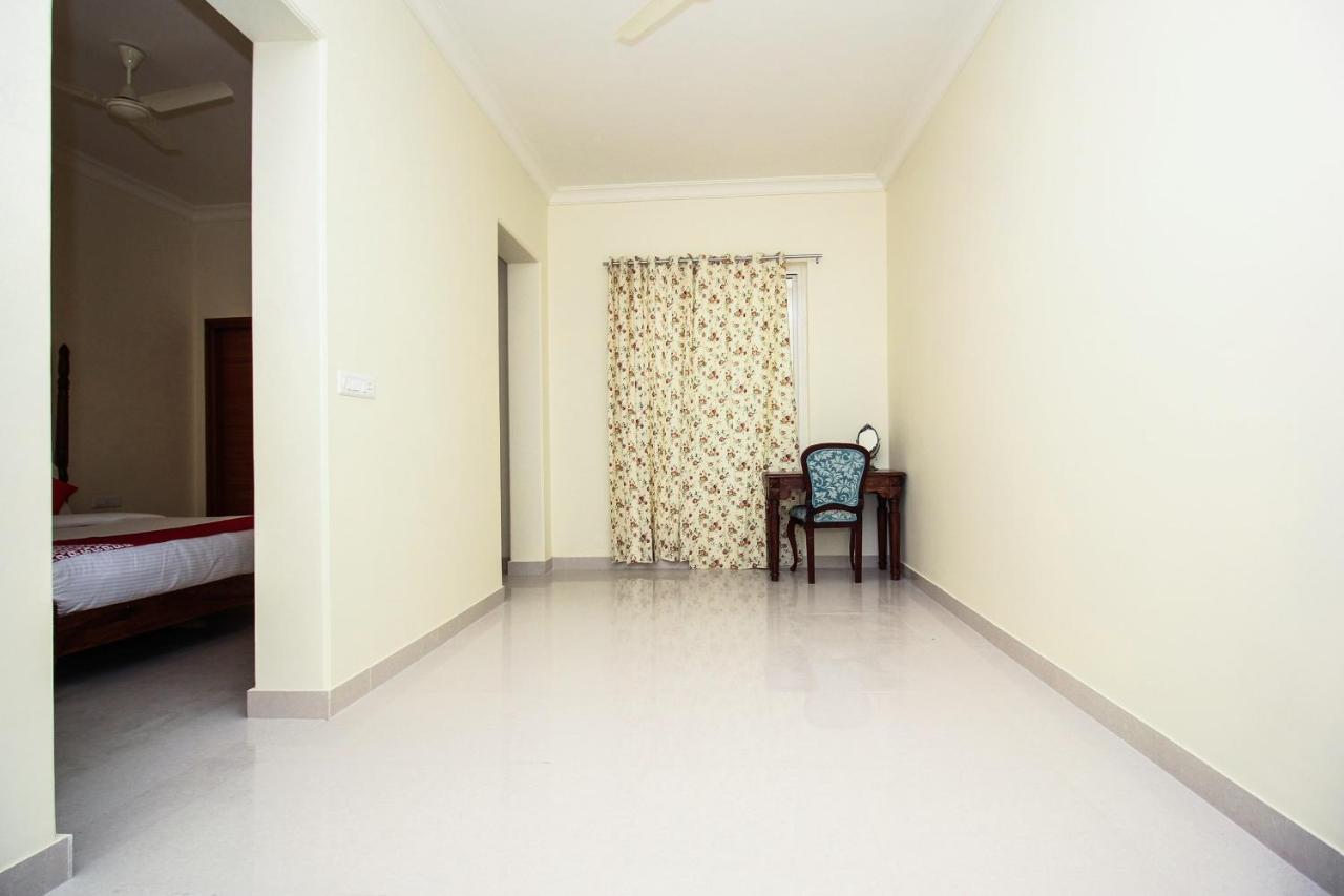 Oyo 18308 Kishanpur Haveli Hotel 3*