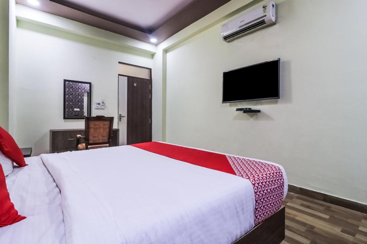 Hotel Oyo The Royal Haveli Jaipur