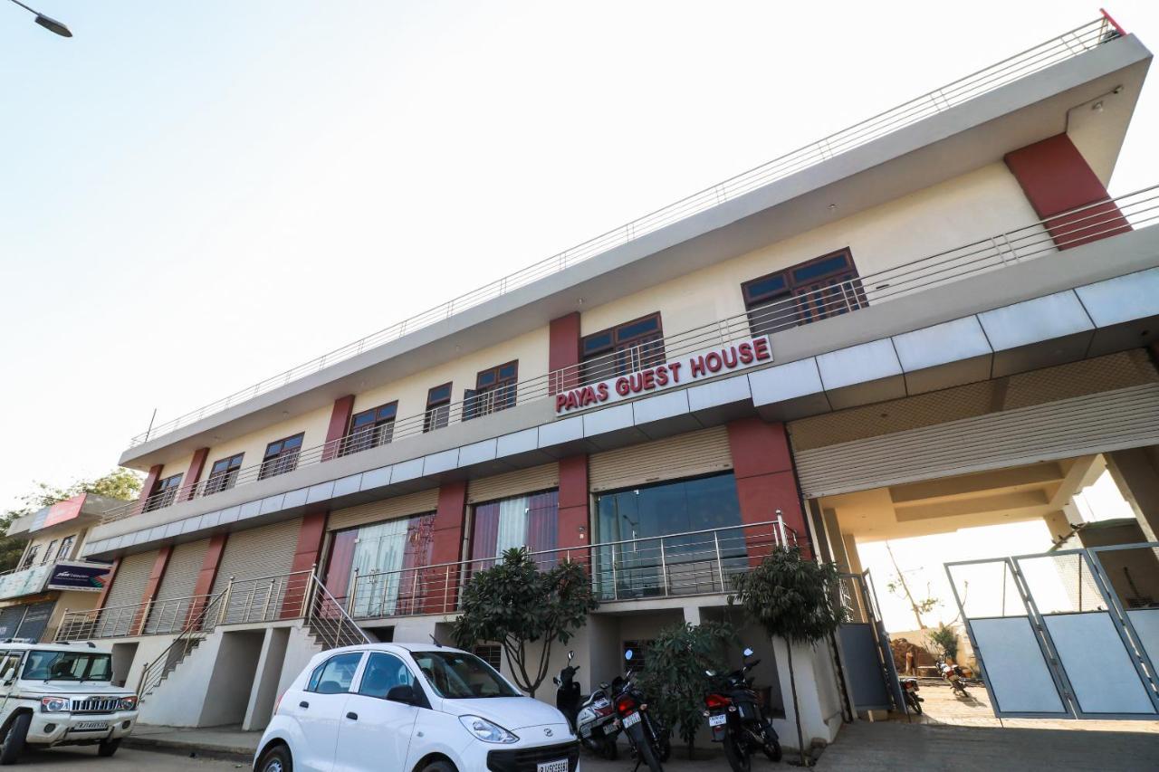 Oyo 24535 Payas Hotel